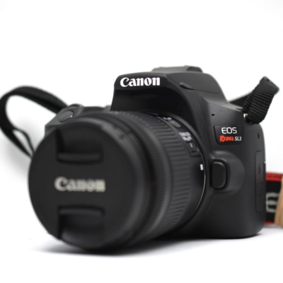 Canon EOS Rebel SL3 DSLR and EF-S 18-55mm Lens Kit w/ battery and charger