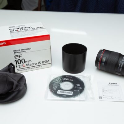 Pre-owned Canon EF 100mm F/2.8L IS USM Macro Lens